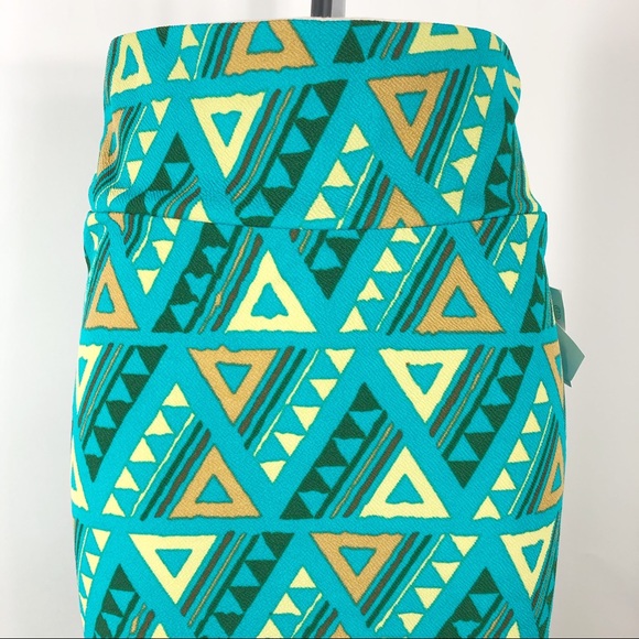 LulaRoe XS Pencil cut Made in USA Multicolored - Picture 2 of 16